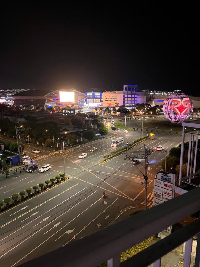 Sea Residences Sm Mall Of Asia Cj Маніла Екстер'єр фото